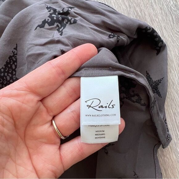 Nwt rails Hillary‎ crossover blouse cheetah stars women’s size M - Picture 6 of 8